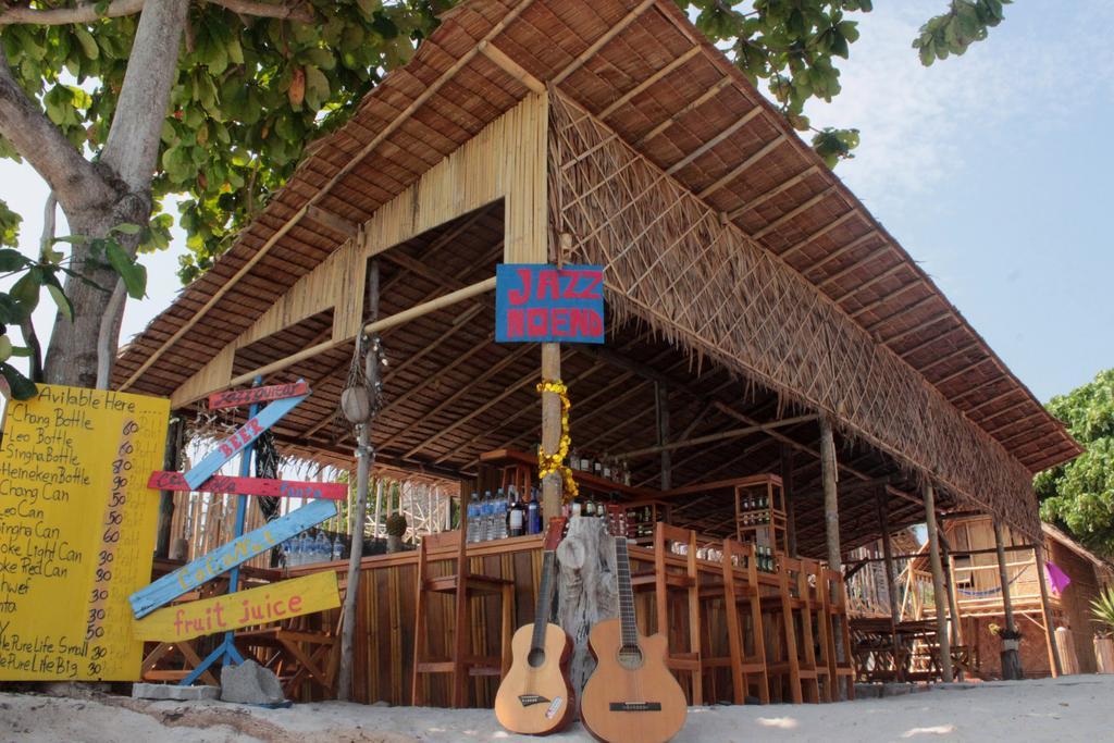 Captain Yut'S Bangalows Koh Lipe Exterior photo