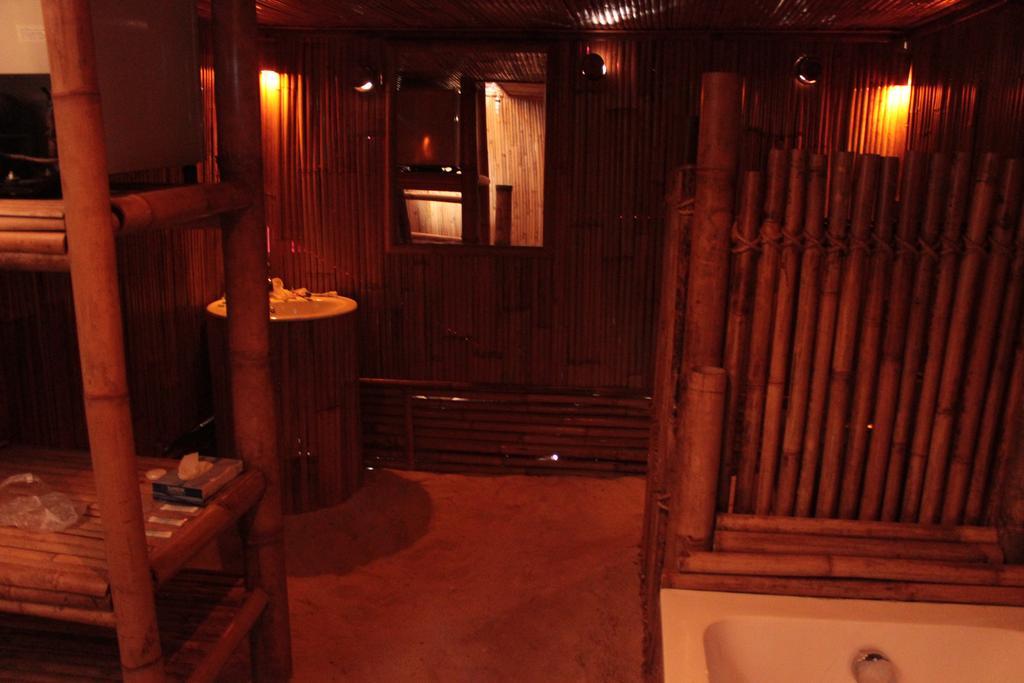 Captain Yut'S Bangalows Koh Lipe Exterior photo